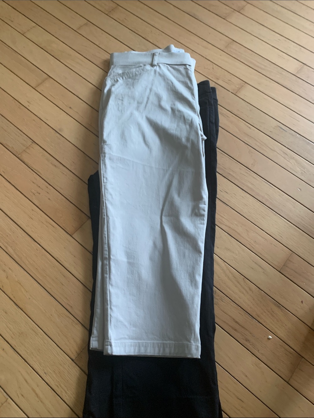 2 pairs CLEO CAPRI size LARGE tan and black